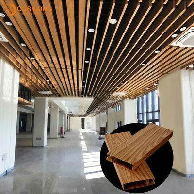 Wood Look Aluminium Profile Plank Dekoratif Suspended Metal False Ceiling untuk Pusat Perbelanjaan