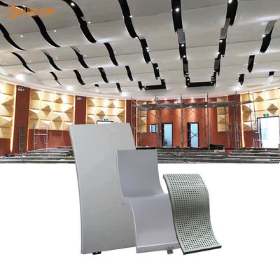 Panel Dinding Aluminium Melengkung / Ubin Plafon Logam Arsitektur Ditangguhkan