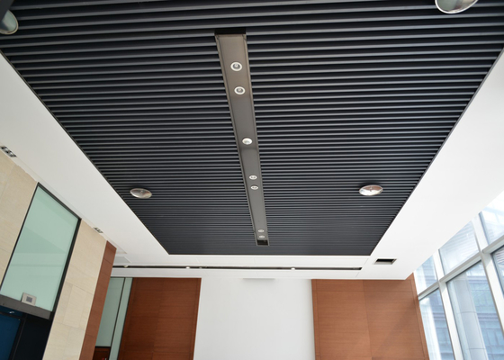 Artis Aluminium Alloy Ceiling Ubin Komersial / Persegi Tabung Layar Ceiling Tiles Waterproof