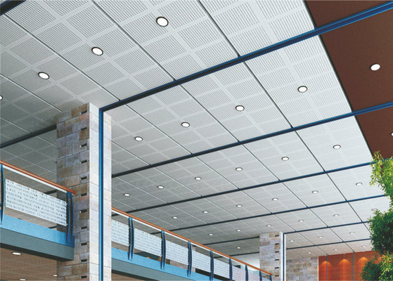 kedap suara dekoratif Acoustic Ceiling Tiles Perforated Fireproof Dengan roll coating