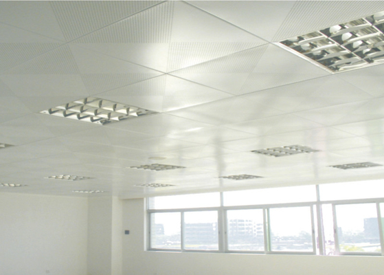 600 x 600 Acoustic Ceiling Tiles Aluminium Perforated Metal Ceiling untuk Area Terbuka