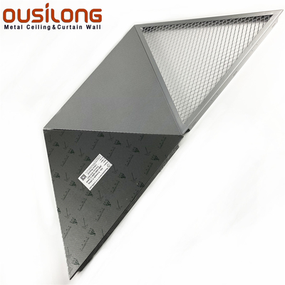 Segitiga Akustik Aluminium / Aluminium Mesh Clip Snap di Ceiling Panel Framed Trianguler Ceiling
