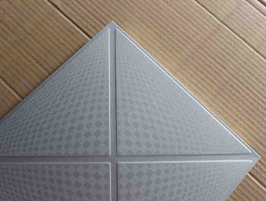 Moisture Proof Artistic Ceiling Tiles Aluminium Untuk Dapur Atau Kamar Kecil