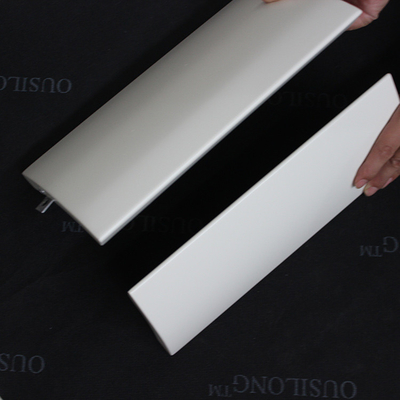 Putih Disesuaikan Dekoratif Aluminium Panel Lembar Bentuk Melengkung Ketebalan 1.5mm 2.0mm
