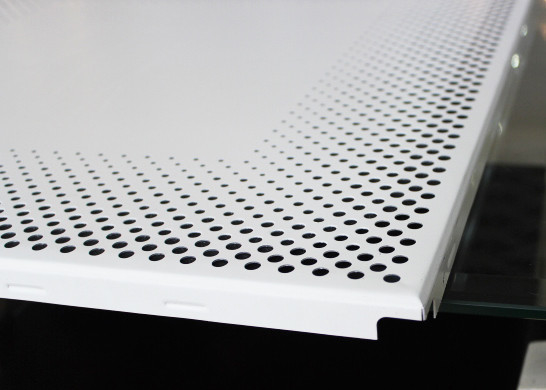 Aluminium Clip In Ceiling Panel Tiles 0.7mm Round Lubang Perforasi ISO9001